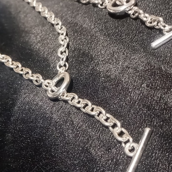 Toggle clasp circle Link necklace & bracelet set. - Picture 7 of 10